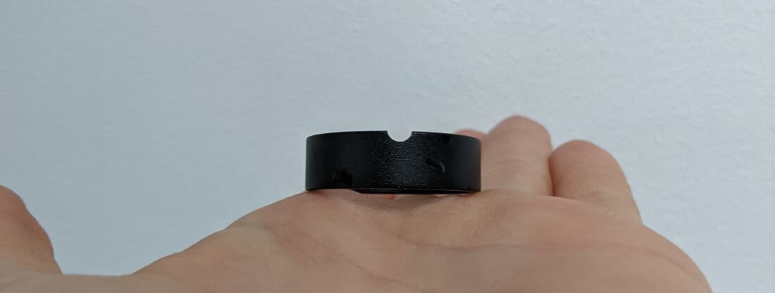 Steerer spacer with a gap in it